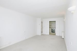 LOUNGE- click for photo gallery